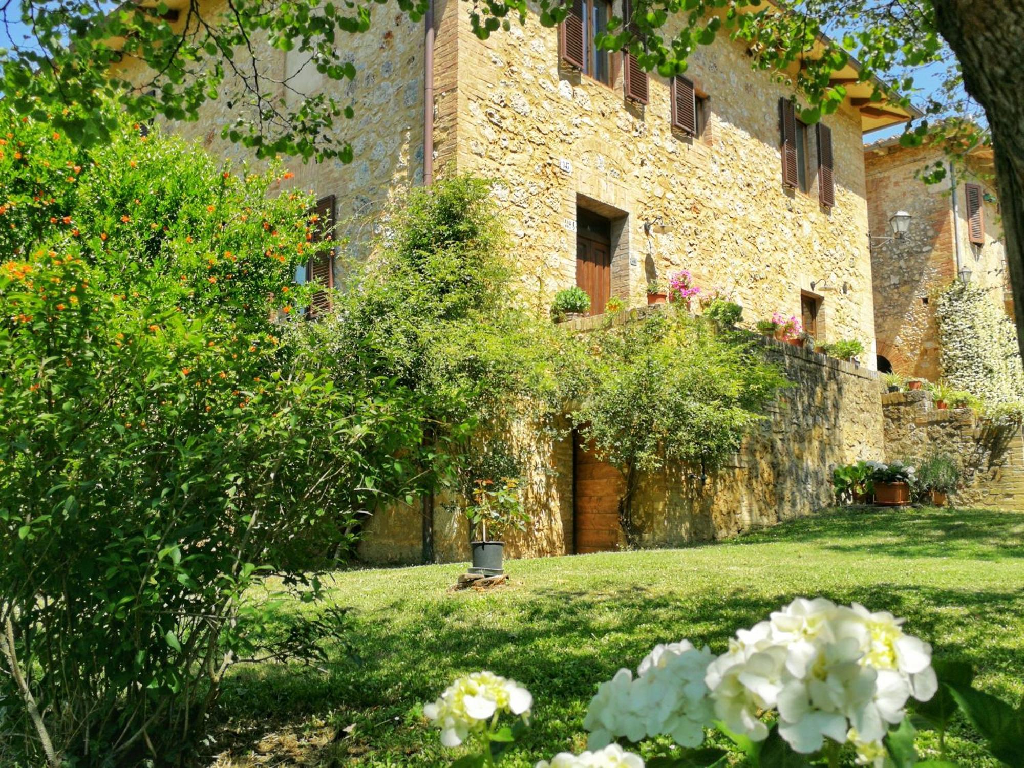 Claudia Vacanza Toscana - Appartamento Melograno -10 Min Da Siena โซวิชิลเล ห้อง รูปภาพ